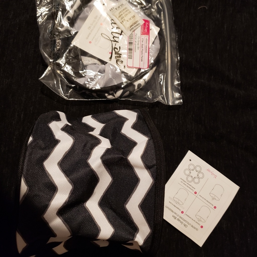 2 Thirty-One Oh-Snap Bins Black Playful Parade